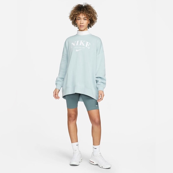 Nike Sportswear Essentials Oversized Sweatshirt & Shorts Set - Ocean Cube - Picture 3 of 10